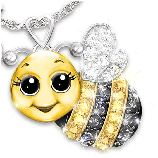 Little bee pendant